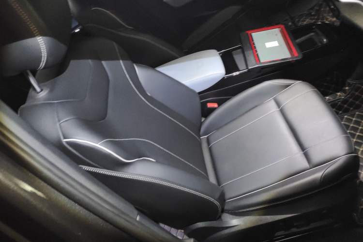 Used Volkswagen ID.4 X 2024 Pure & Smart Edition Right Front Seat