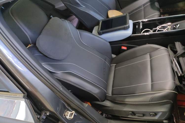 Used Volkswagen ID.4 X 2024 Pure & Smart Edition Right Front Seat