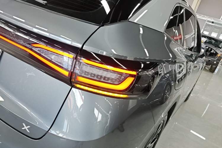 Used Volkswagen ID.4 X 2024 Pure & Smart Edition Right Rear Taillight