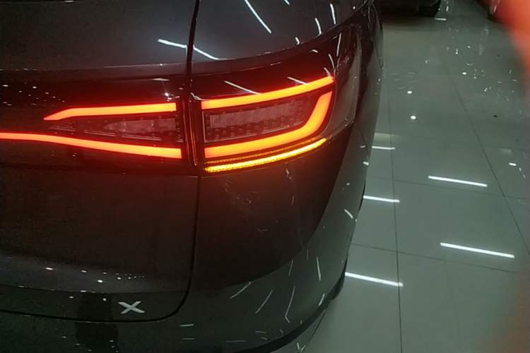 Used Volkswagen ID.4 X 2024 Pure & Smart Edition Right Rear Taillight