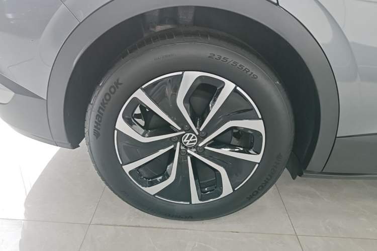 Used Volkswagen ID.4 X 2024 Pure & Smart Edition Right Rear Wheel Hub