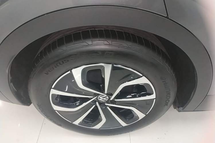 Used Volkswagen ID.4 X 2024 Pure & Smart Edition Right Rear Wheel Hub