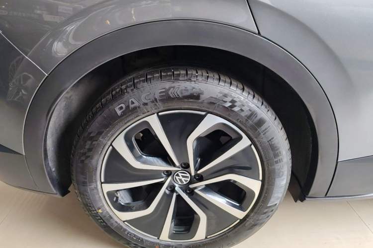 Used Volkswagen ID.4 X 2024 Pure & Smart Edition Right Rear Wheel Hub