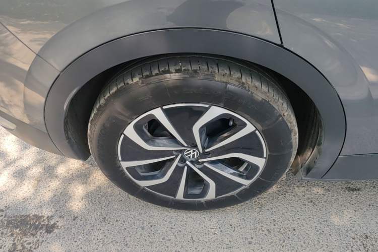 Used Volkswagen ID.4 X 2024 Pure & Smart Edition Right Rear Wheel Hub