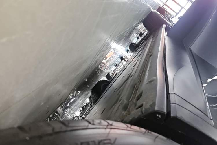Used Volkswagen ID.4 X 2024 Pure & Smart Edition Right Side Sill