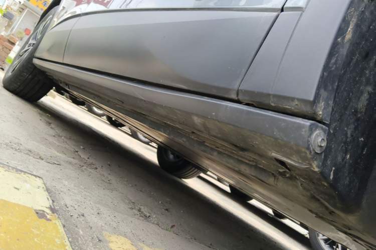 Used Volkswagen ID.4 X 2024 Pure & Smart Edition Right Side Sill