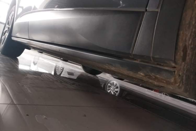 Used Volkswagen ID.4 X 2024 Pure & Smart Edition Right Side Sill