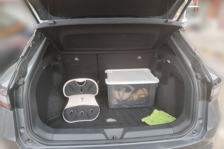 Used Volkswagen ID.4 X 2024 Pure & Smart Edition Trunk