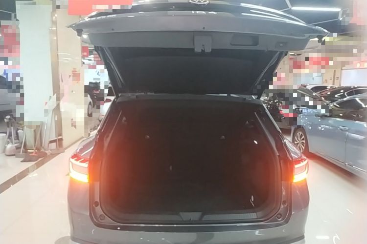 Used Volkswagen ID.4 X 2024 Pure & Smart Edition Trunk