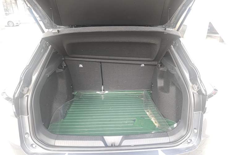 Used Volkswagen ID.4 X 2024 Pure & Smart Edition Trunk