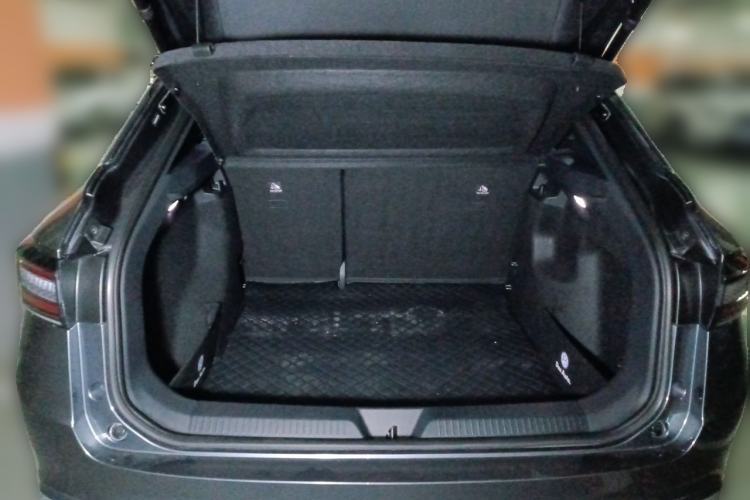 Used Volkswagen ID.4 X 2024 Pure & Smart Edition Trunk