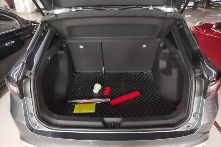 Used Volkswagen ID.4 X 2024 Pure & Smart Edition Trunk