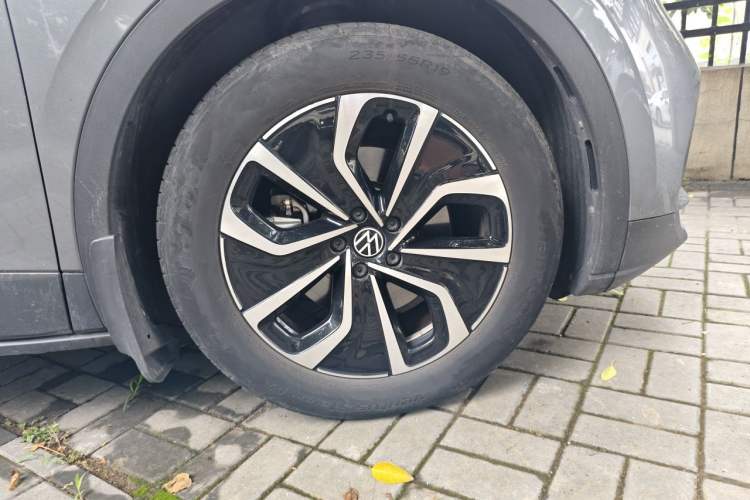 Used Volkswagen ID.4 X 2024 Pure & Smart Edition Right Front Wheel Hub