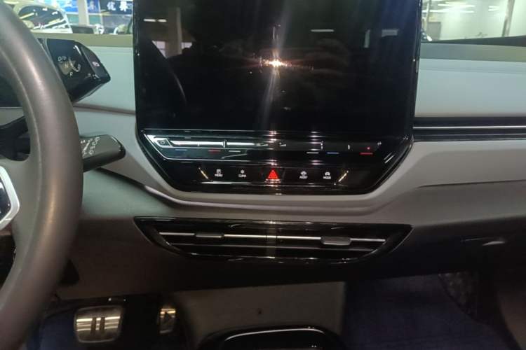 Used Volkswagen ID.4 X 2024 Pure & Smart Edition Audio And AC Panel