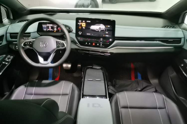 Used Volkswagen ID.4 X 2024 Pure & Smart Edition Center Console
