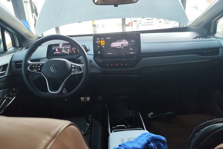 Used Volkswagen ID.4 X 2024 Pure & Smart Edition Center Console