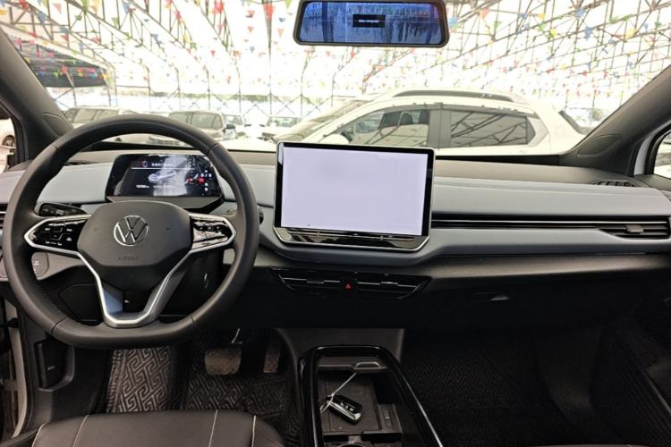 Used Volkswagen ID.4 X 2024 Pure & Smart Edition Center Console