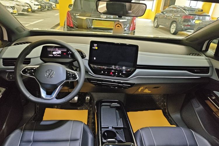 Used Volkswagen ID.4 X 2024 Pure & Smart Edition Center Console