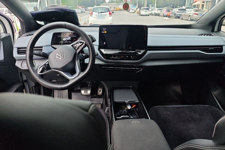 Used Volkswagen ID.4 X 2024 Pure & Smart Edition Center Console