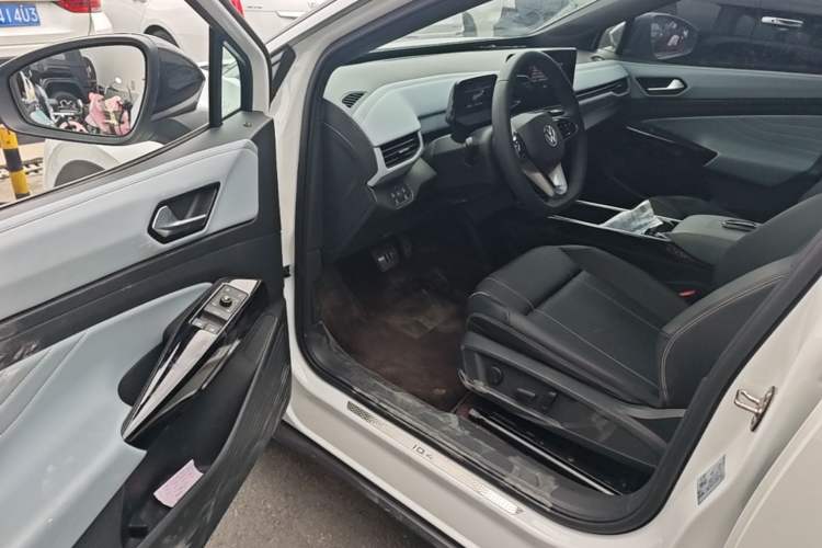 Used Volkswagen ID.4 X 2024 Pure & Smart Edition Driver Seat