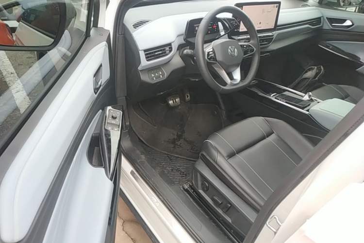 Used Volkswagen ID.4 X 2024 Pure & Smart Edition Driver Seat