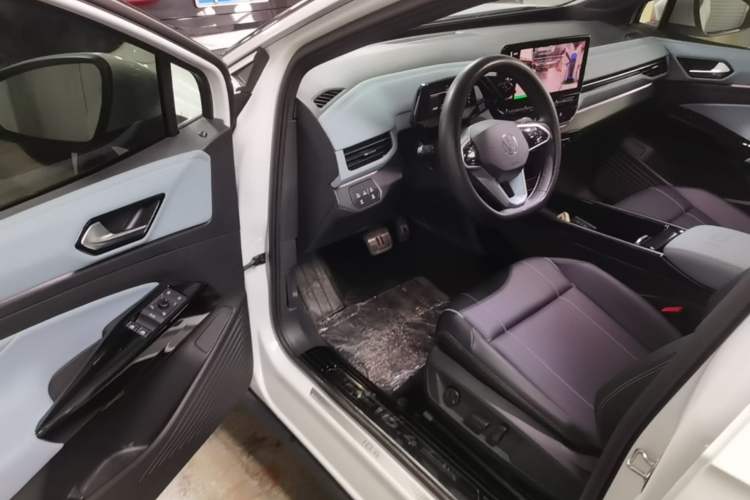 Used Volkswagen ID.4 X 2024 Pure & Smart Edition Driver Seat