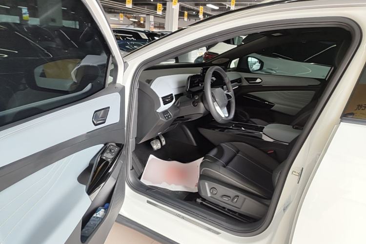 Used Volkswagen ID.4 X 2024 Pure & Smart Edition Driver Seat