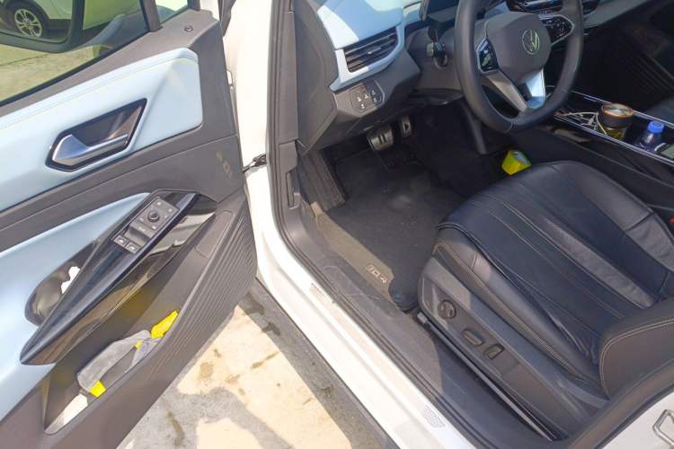 Used Volkswagen ID.4 X 2024 Pure & Smart Edition Driver Seat