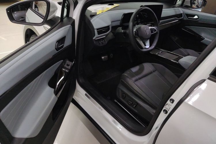 Used Volkswagen ID.4 X 2024 Pure & Smart Edition Driver Seat