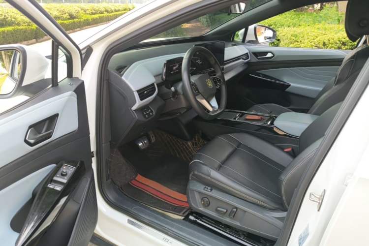 Used Volkswagen ID.4 X 2024 Pure & Smart Edition Driver Seat