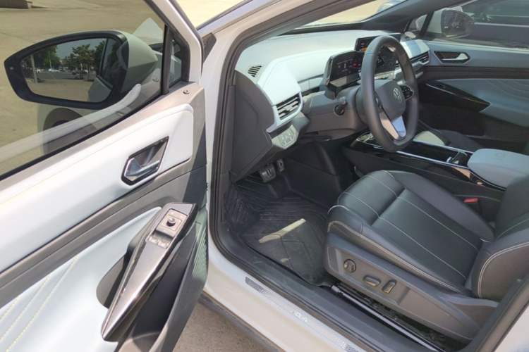 Used Volkswagen ID.4 X 2024 Pure & Smart Edition Driver Seat