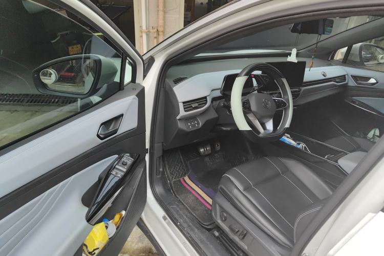 Used Volkswagen ID.4 X 2024 Pure & Smart Edition Driver Seat