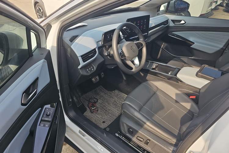 Used Volkswagen ID.4 X 2024 Pure & Smart Edition Driver Seat