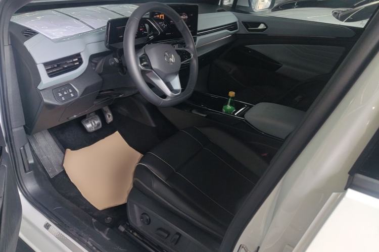 Used Volkswagen ID.4 X 2024 Pure & Smart Edition Driver Seat