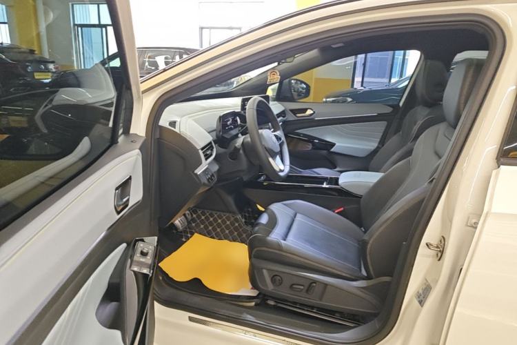 Used Volkswagen ID.4 X 2024 Pure & Smart Edition Driver Seat