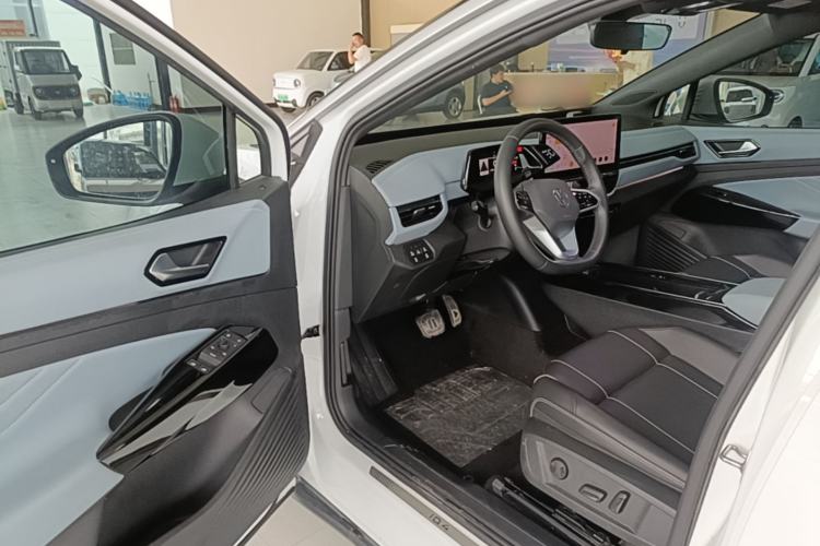 Used Volkswagen ID.4 X 2024 Pure & Smart Edition Driver Seat
