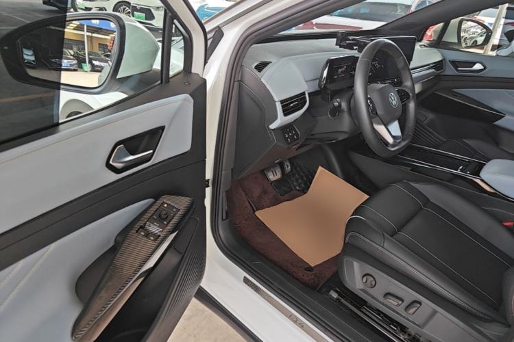 Used Volkswagen ID.4 X 2024 Pure & Smart Edition Driver Seat