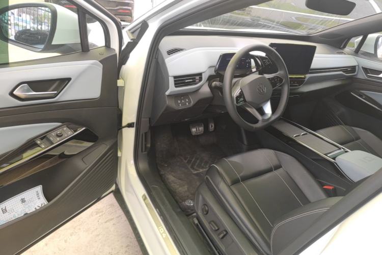 Used Volkswagen ID.4 X 2024 Pure & Smart Edition Driver Seat
