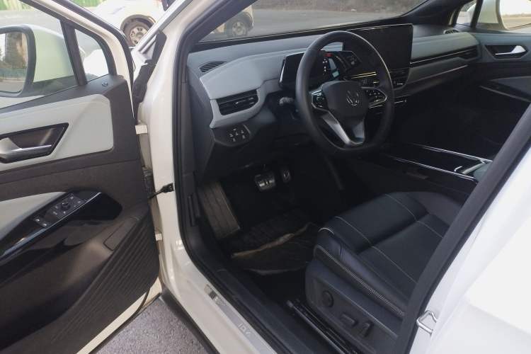 Used Volkswagen ID.4 X 2024 Pure & Smart Edition Driver Seat