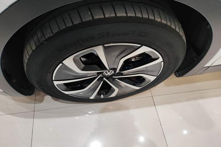 Used Volkswagen ID.4 X 2024 Pure & Smart Edition Exterior 4