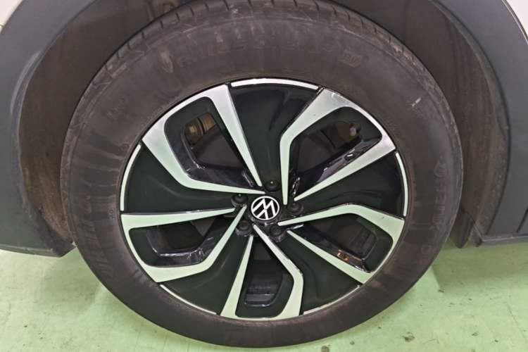 Used Volkswagen ID.4 X 2024 Pure & Smart Edition Exterior 5