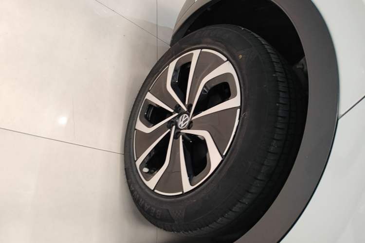 Used Volkswagen ID.4 X 2024 Pure & Smart Edition Exterior 5