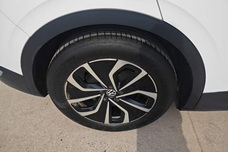 Used Volkswagen ID.4 X 2024 Pure & Smart Edition Exterior 5