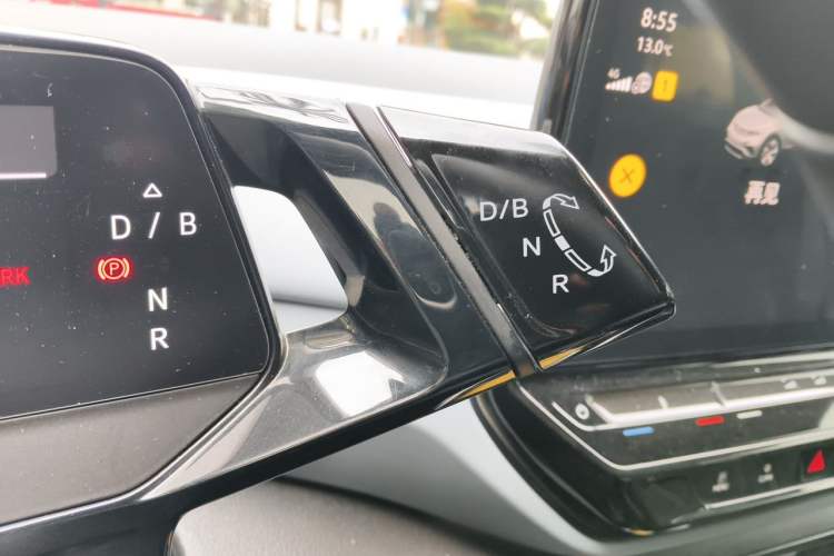 Used Volkswagen ID.4 X 2024 Pure & Smart Edition Gear Lever