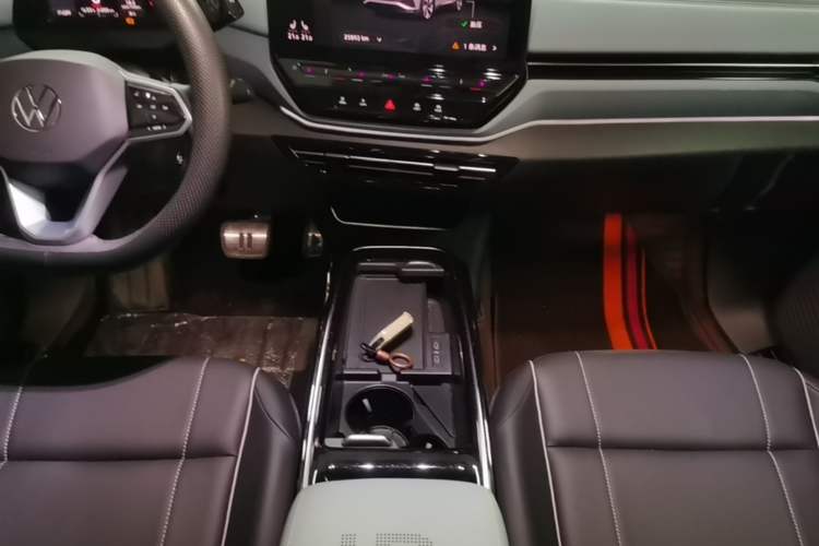 Used Volkswagen ID.4 X 2024 Pure & Smart Edition Gear Lever