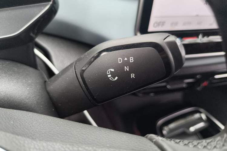Used Volkswagen ID.4 X 2024 Pure & Smart Edition Gear Lever