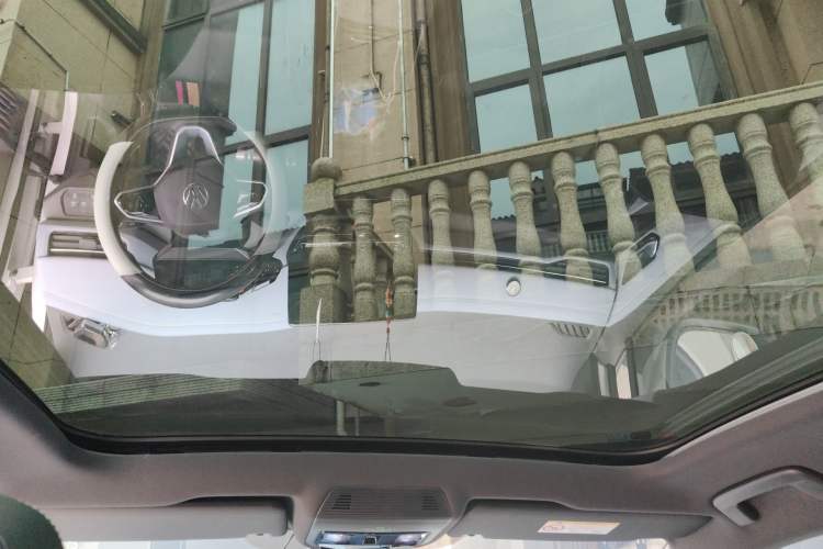 Used Volkswagen ID.4 X 2024 Pure & Smart Edition Headliner