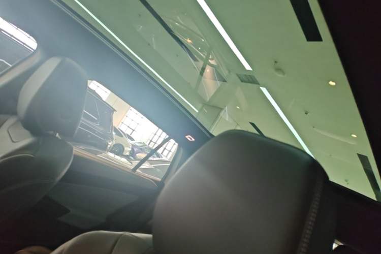 Used Volkswagen ID.4 X 2024 Pure & Smart Edition Headliner