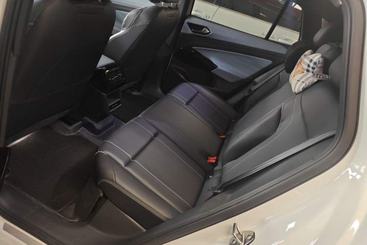 Used Volkswagen ID.4 X 2024 Pure & Smart Edition Interior 2