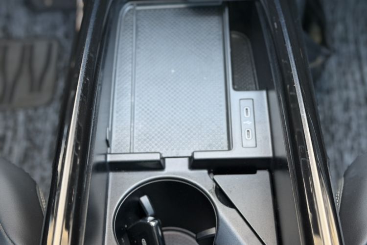 Used Volkswagen ID.4 X 2024 Pure & Smart Edition Interior 2
